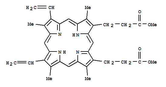 21H,23H-Porphine-2,18-dipropanoicacid, 7,12-diethenyl-3,8,13,17-tetramethyl-, 2,18-dimethyl ester C36H38N4O4 (cas 5522-66-7) Molecular Structure