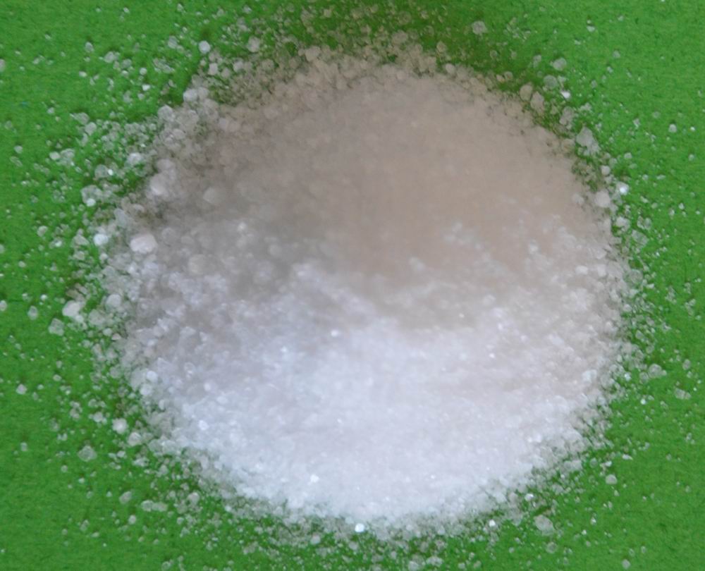 thiourea crystal powder